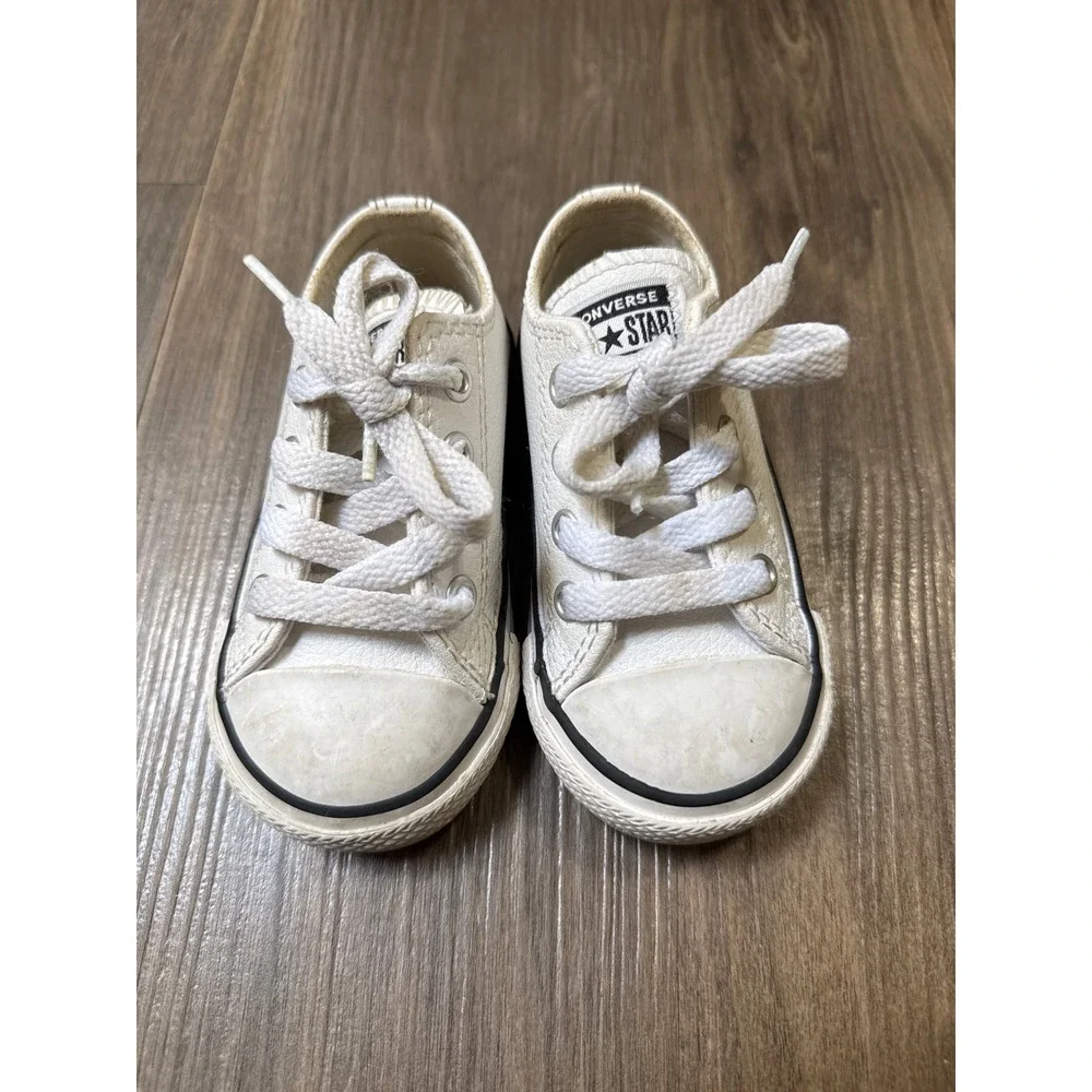 Converse Chuck Taylor Sneakers Infant Size 5 White Faux Leather Low Top